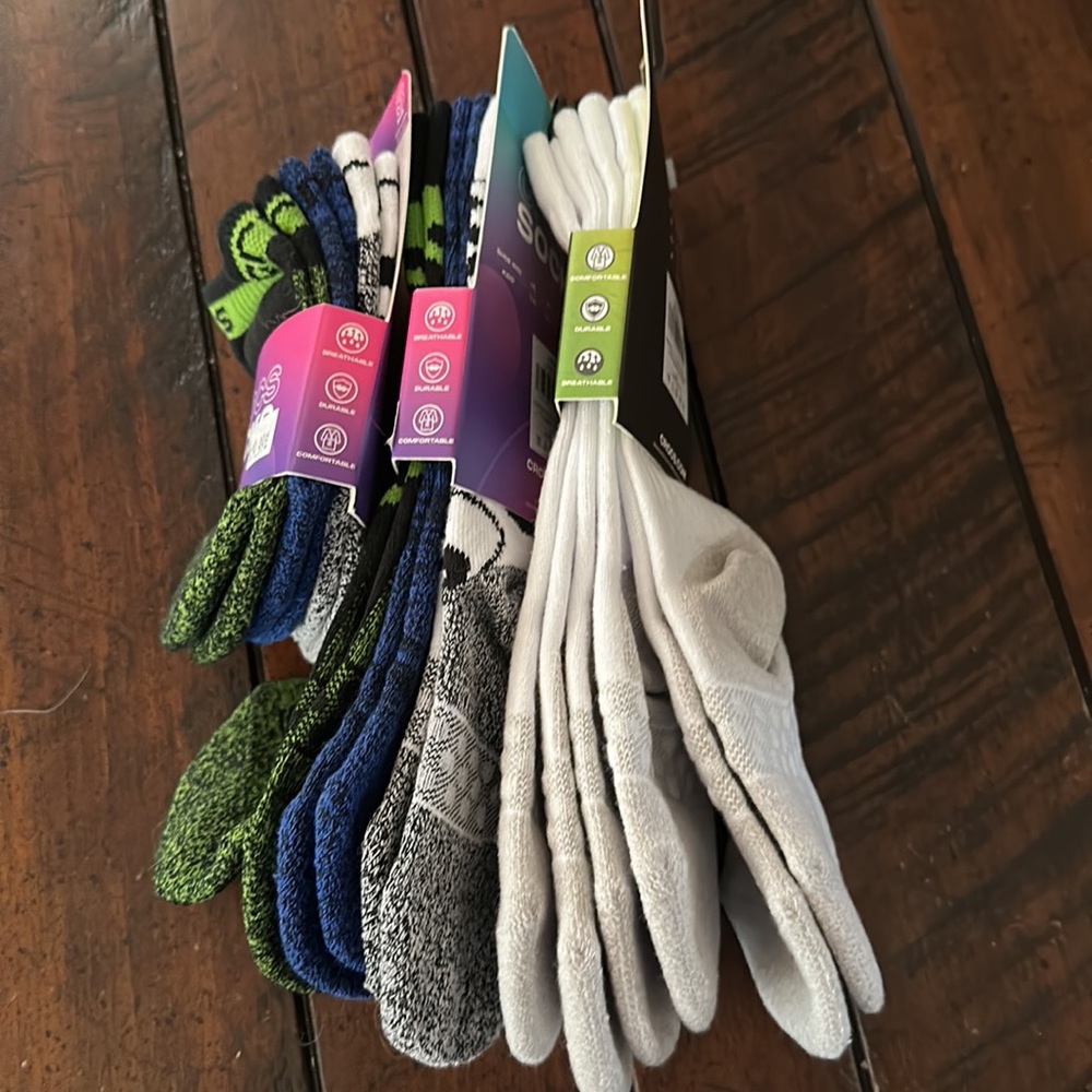 CROCS SOCKS Big Kid - Picture 9 of 10